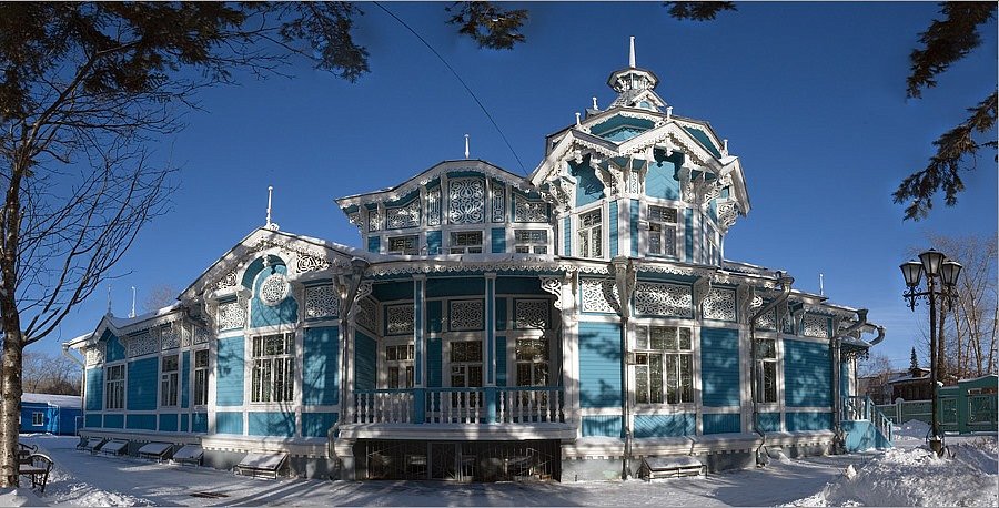 «Дом с шатром» (жилой дом купца Г.М. Голованова)